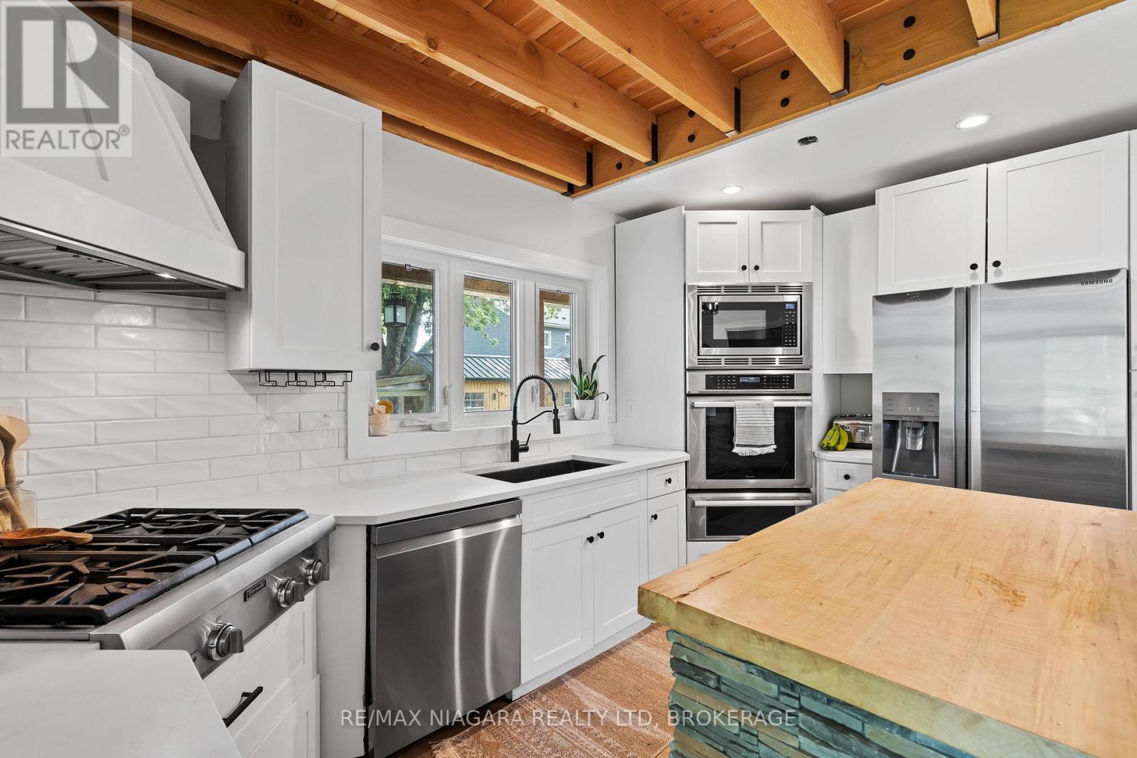 Photo 9 of 11748 Summerland Avenue, Wainfleet ON