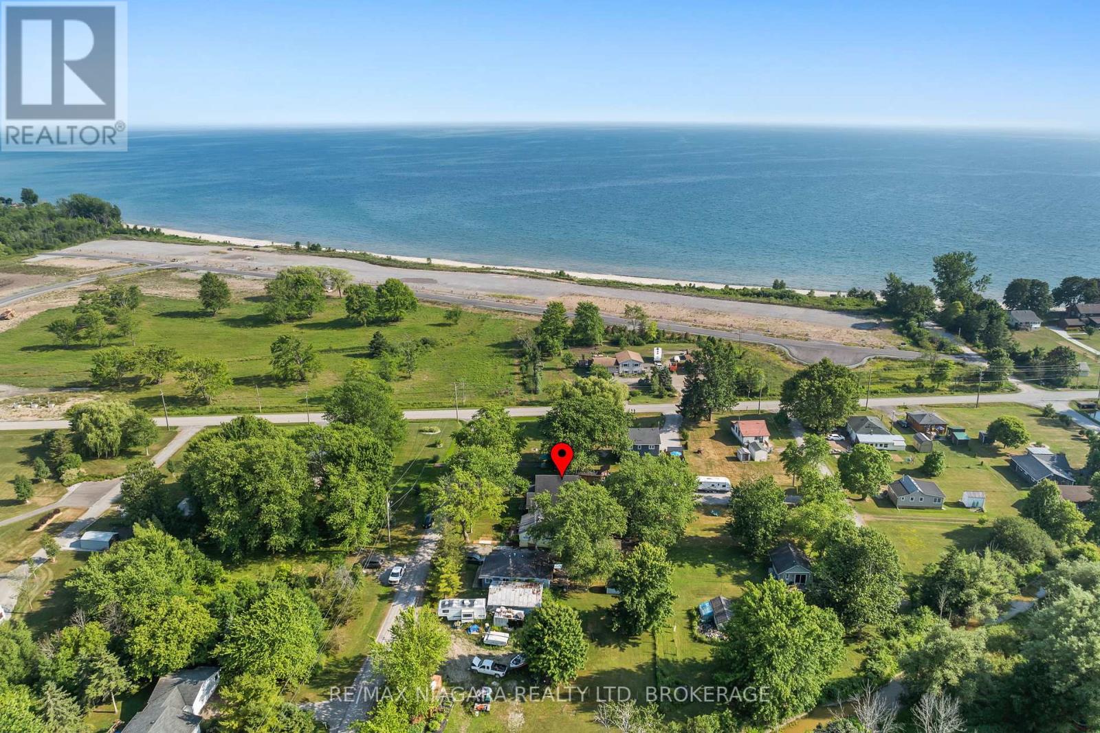 Photo 11 of 11748 Summerland Avenue, Wainfleet ON