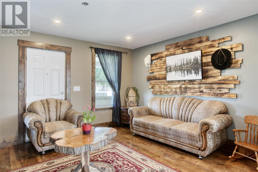 Photo 16 of 641 Road 3, Kingsville ON