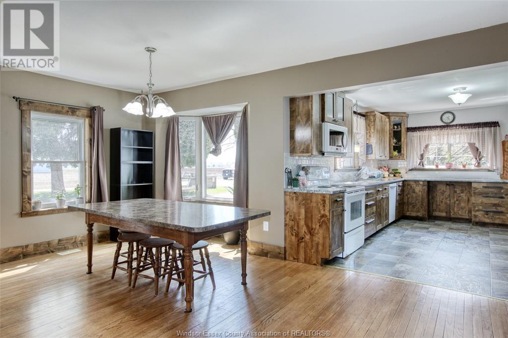 Photo 31 of 641 Road 3, Kingsville ON
