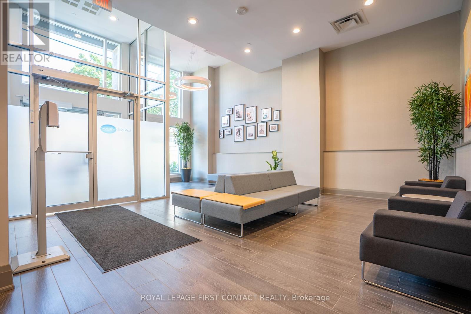 Photo 3 of Ph 5 111 Worsley Street, Barrie ON