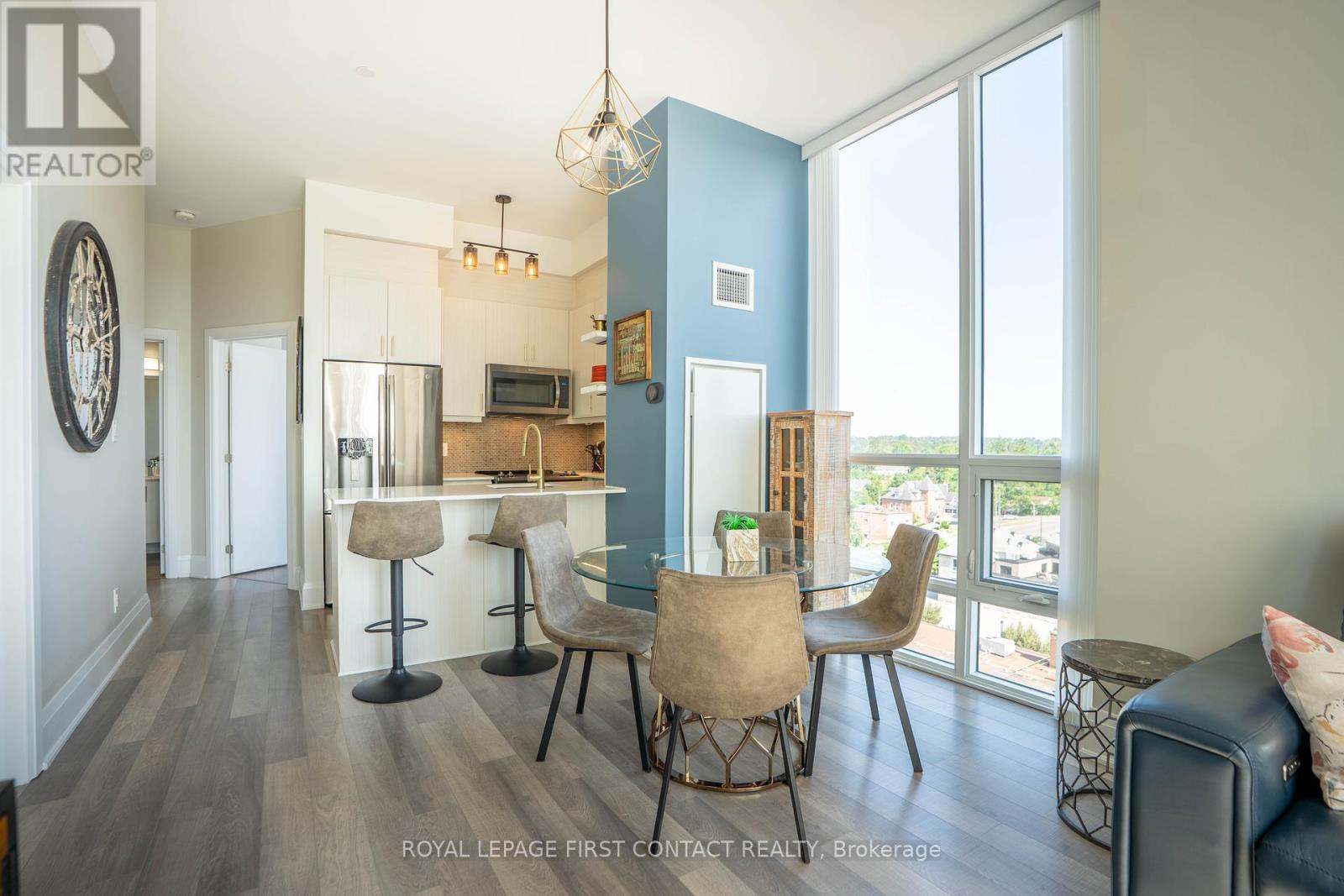 Photo 5 of Ph 5 111 Worsley Street, Barrie ON