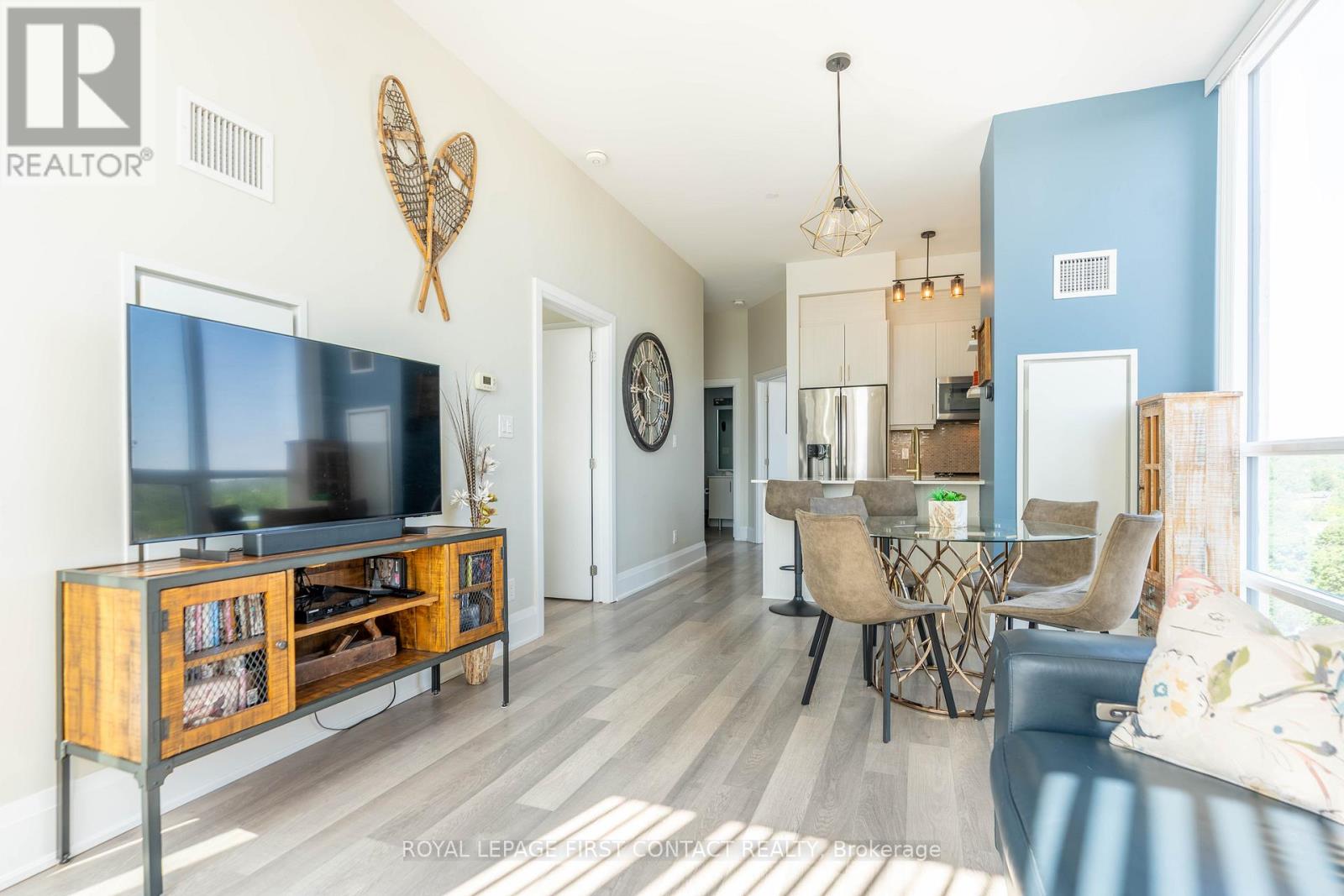 Photo 7 of Ph 5 111 Worsley Street, Barrie ON