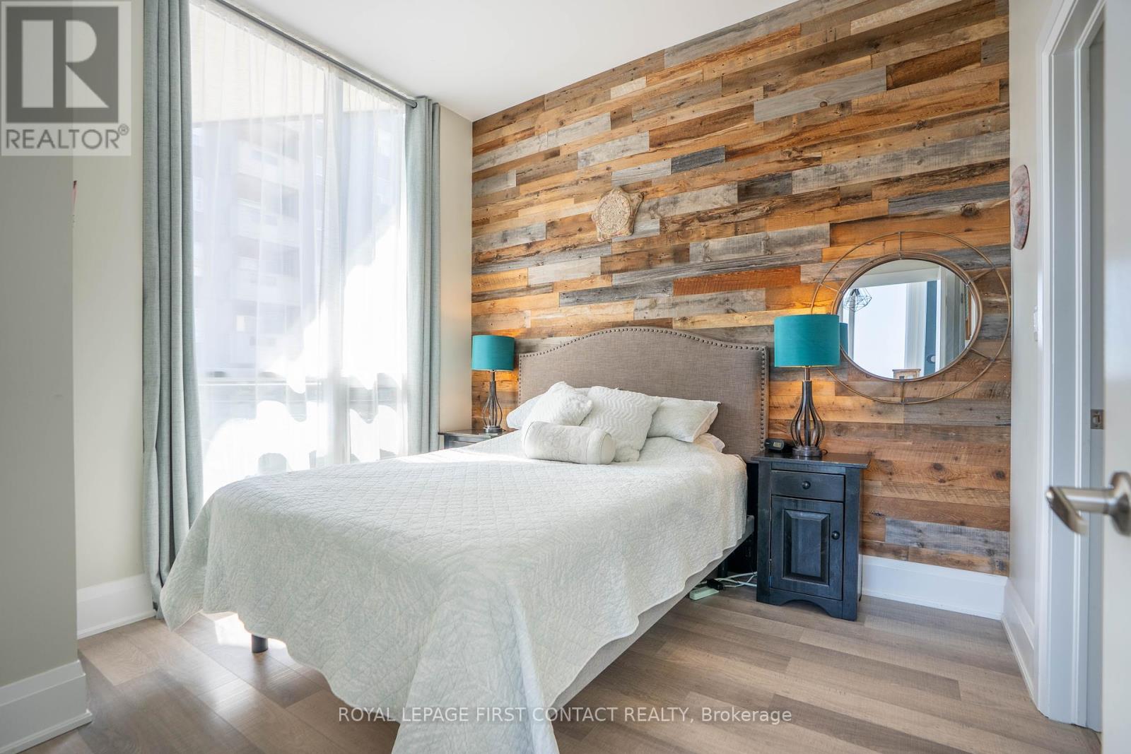 Photo 8 of Ph 5 111 Worsley Street, Barrie ON