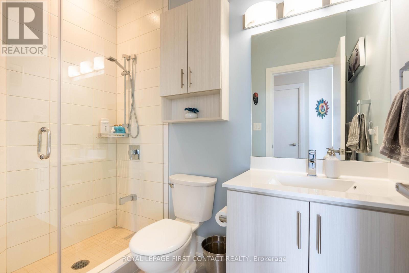 Photo 9 of Ph 5 111 Worsley Street, Barrie ON