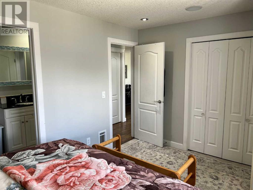 Single Family House Bungalow for Sale in  Falmere Road NE Falconridge Calgary 