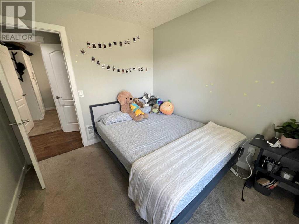 Single Family House Bungalow for Sale in  Falmere Road NE Falconridge Calgary 
