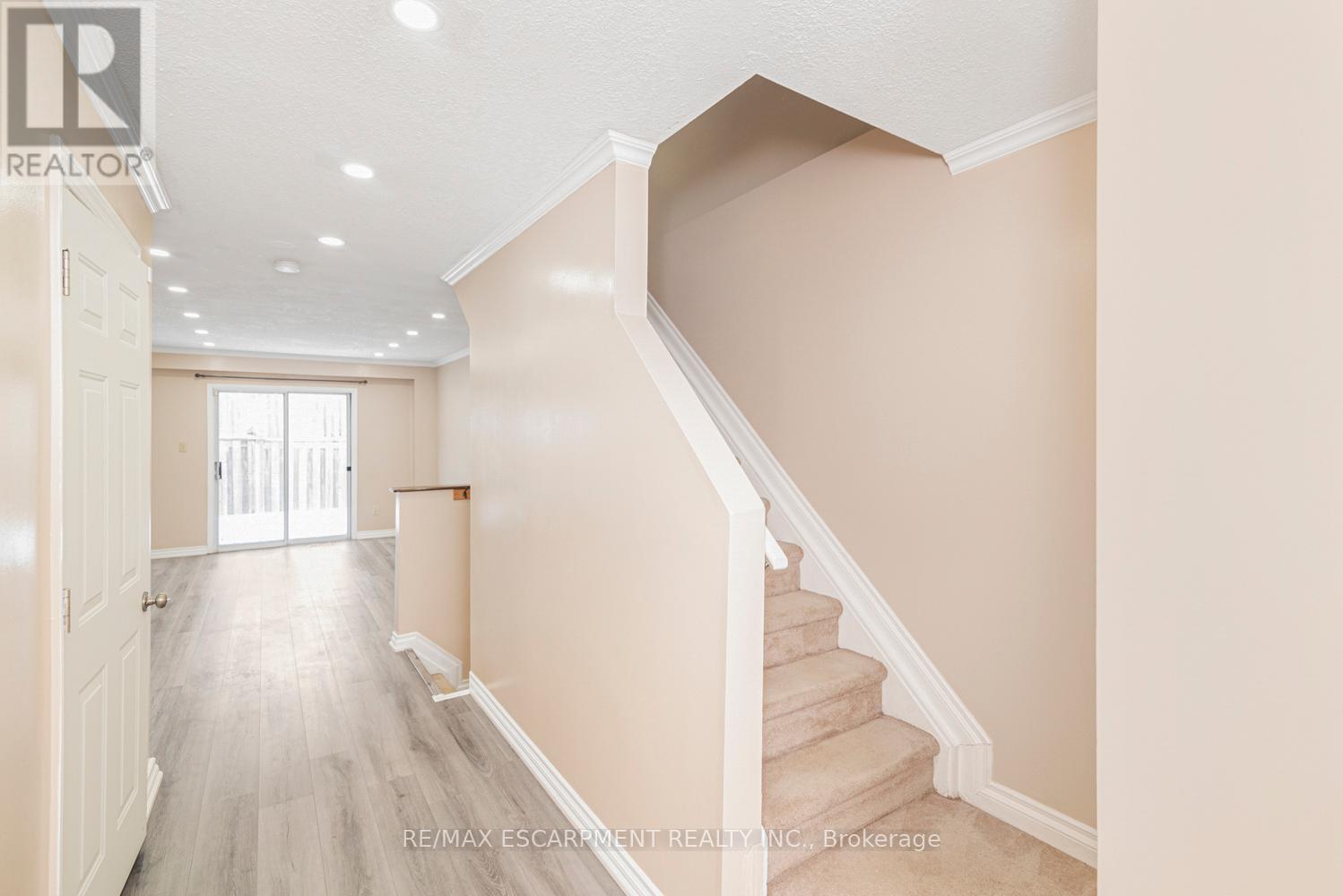 Photo 31 of 35 14 Derby Street, Hamilton ON