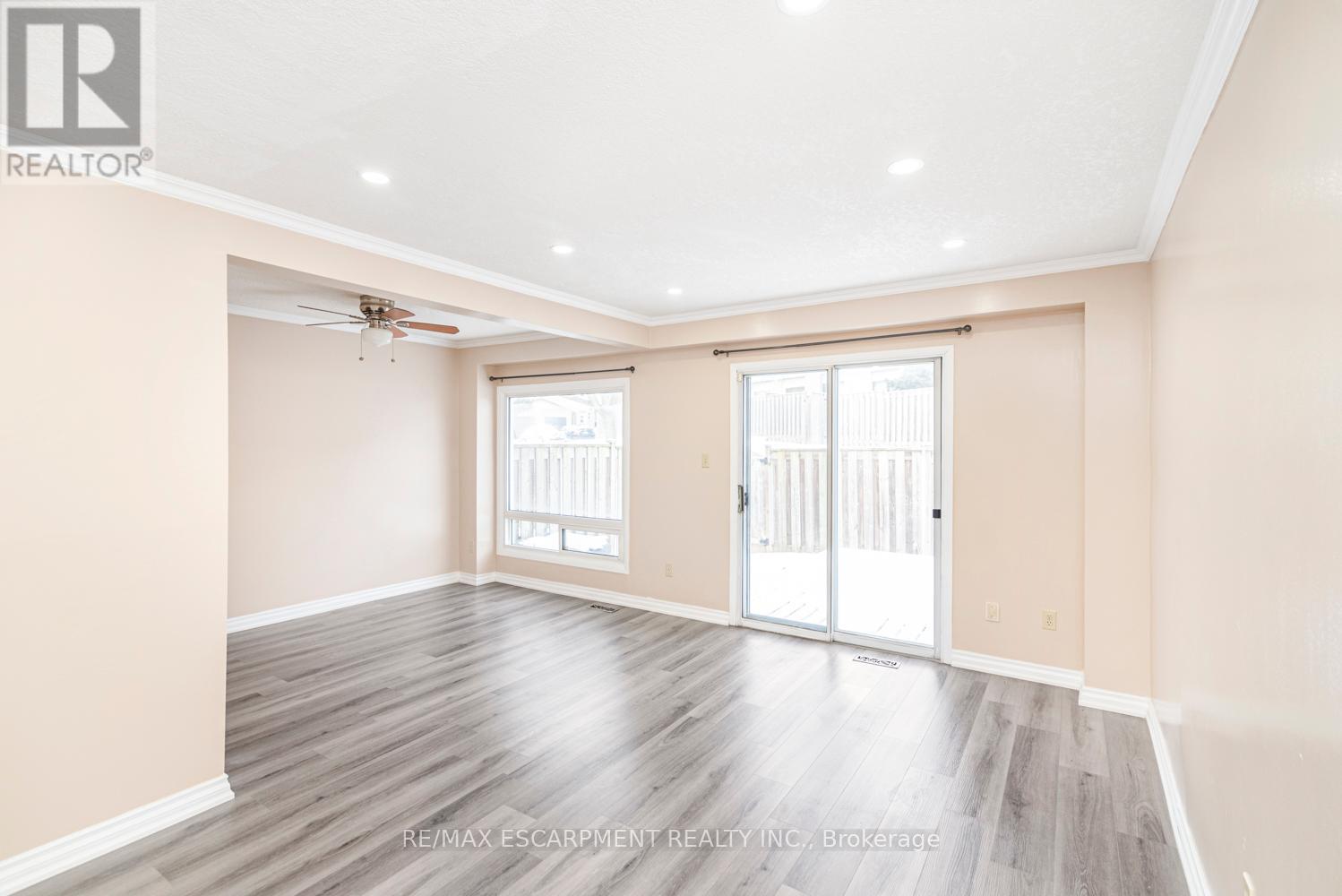 Photo 15 of 35 14 Derby Street, Hamilton ON