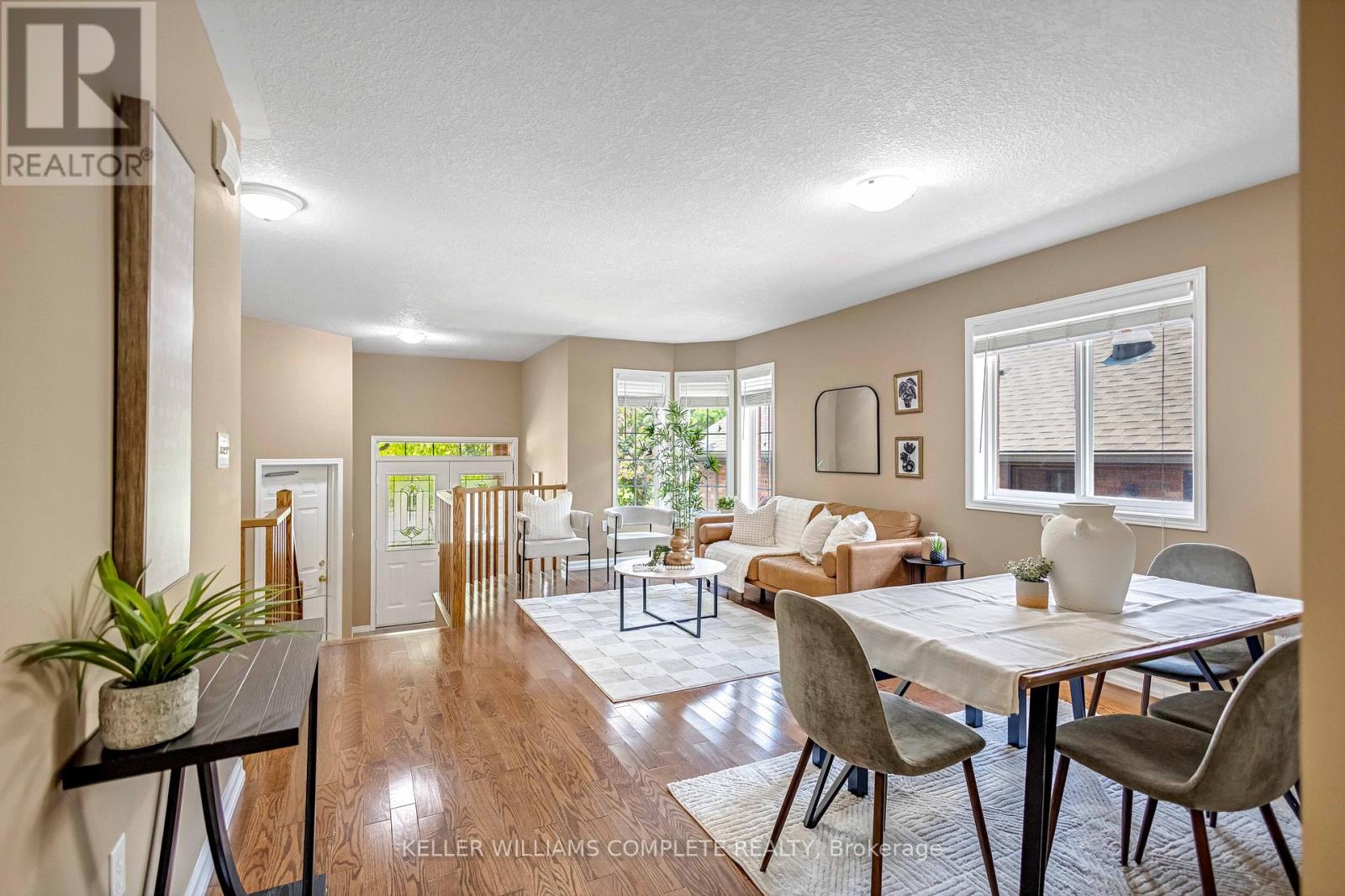 Single Family House Raised bungalow for Sale in  HEPBURN CRESCENT Hamilton (Mountview) 