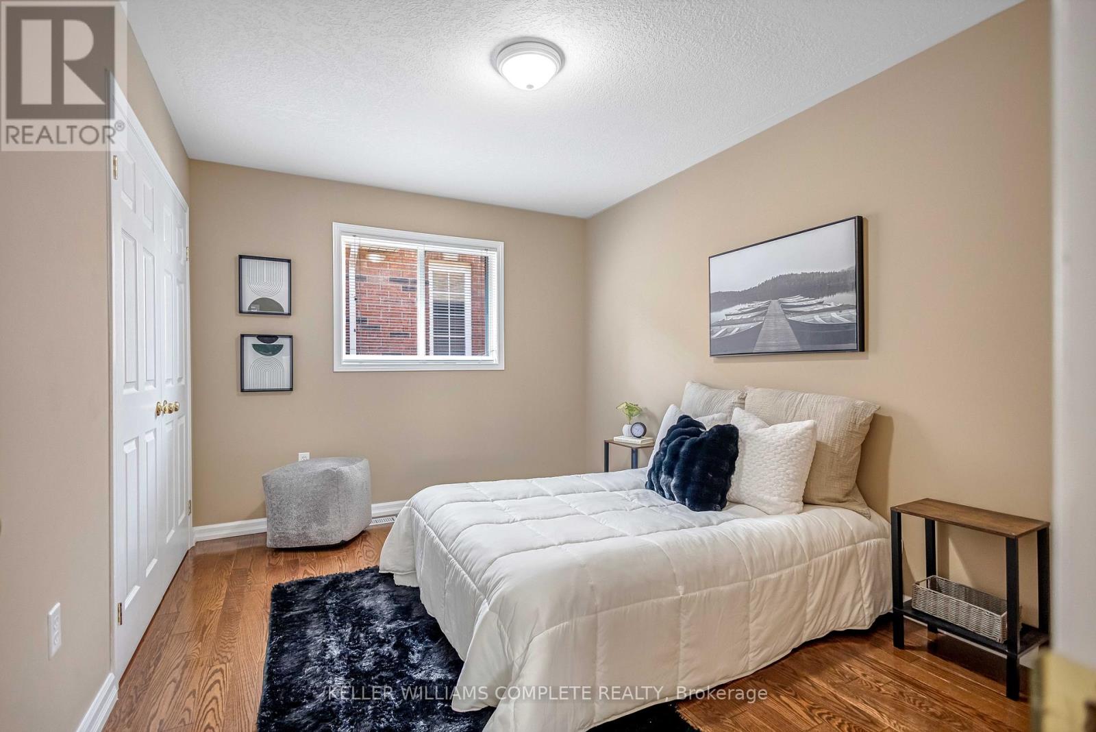 Single Family House Raised bungalow for Sale in  HEPBURN CRESCENT Hamilton (Mountview) 