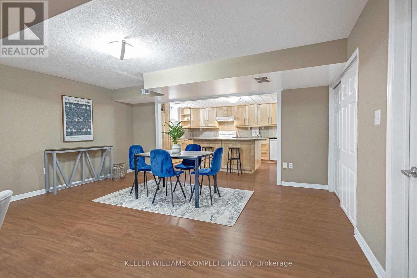 Single Family House Raised bungalow for Sale in  HEPBURN CRESCENT Hamilton (Mountview) 