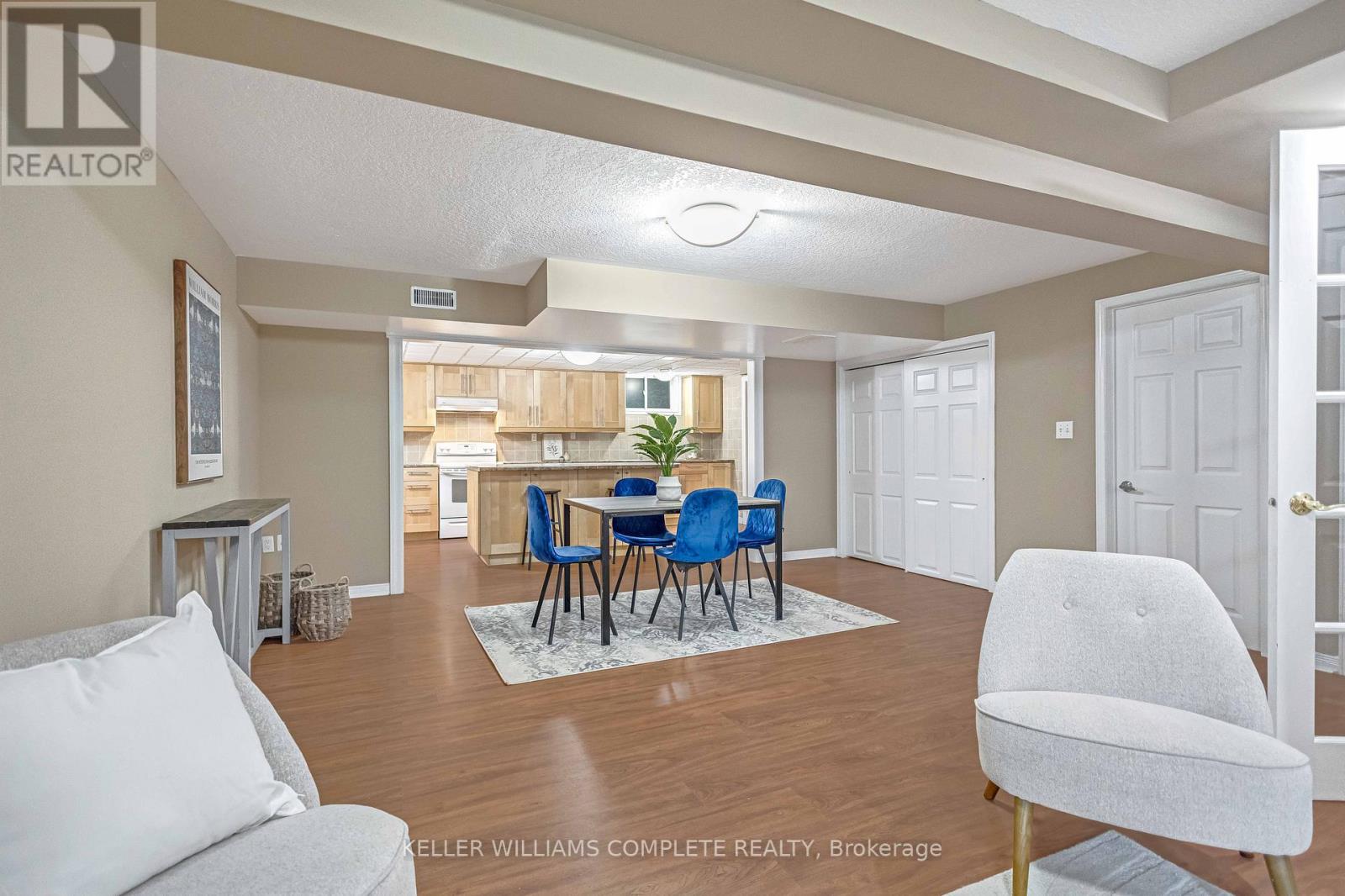 Single Family House Raised bungalow for Sale in  HEPBURN CRESCENT Hamilton (Mountview) 