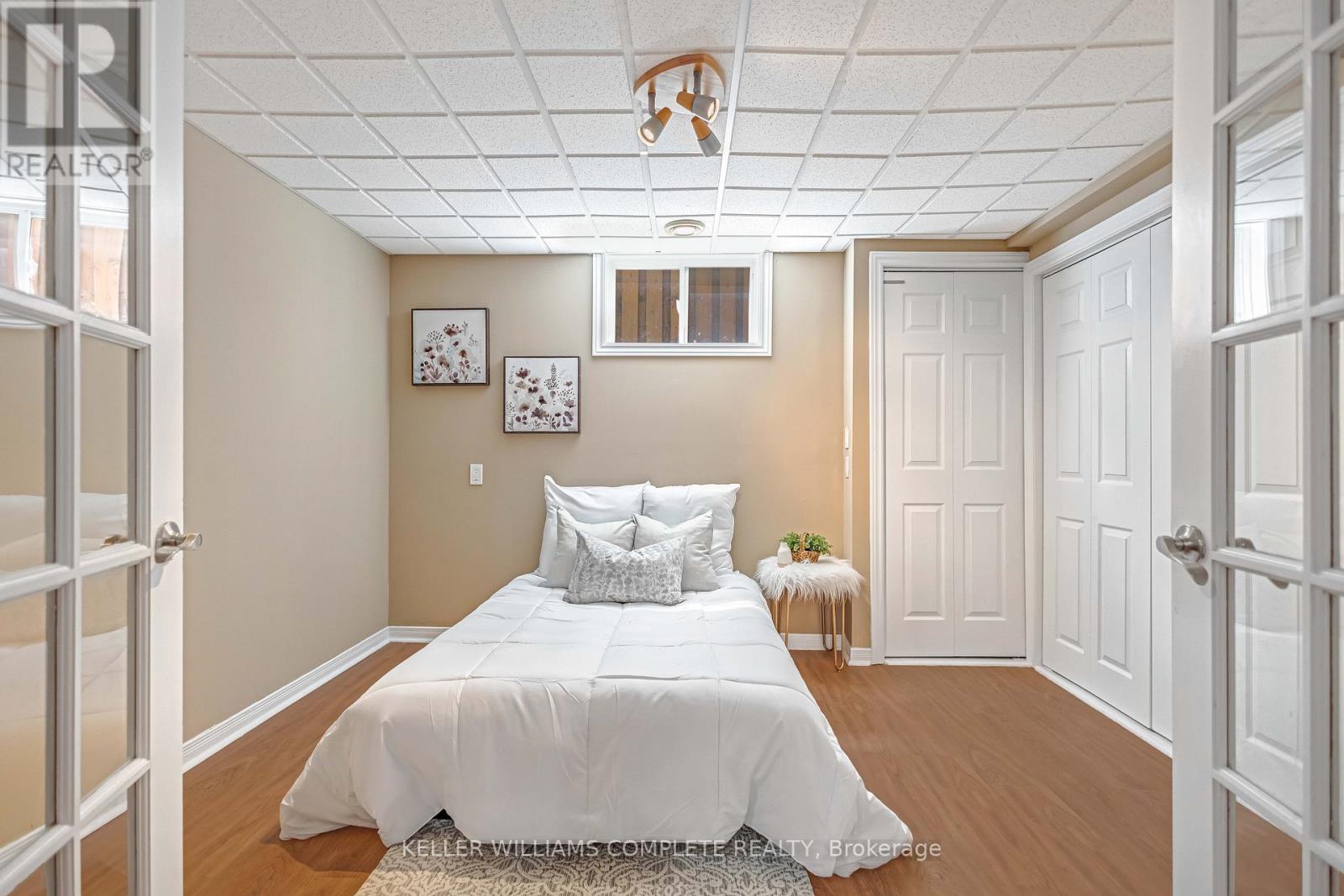 Single Family House Raised bungalow for Sale in  HEPBURN CRESCENT Hamilton (Mountview) 