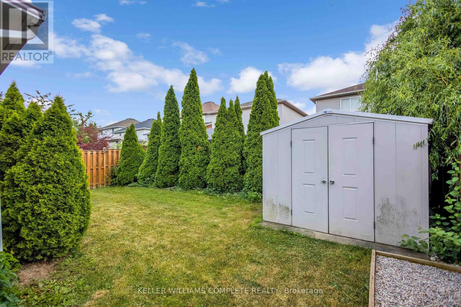 Single Family House Raised bungalow for Sale in  HEPBURN CRESCENT Hamilton (Mountview) 