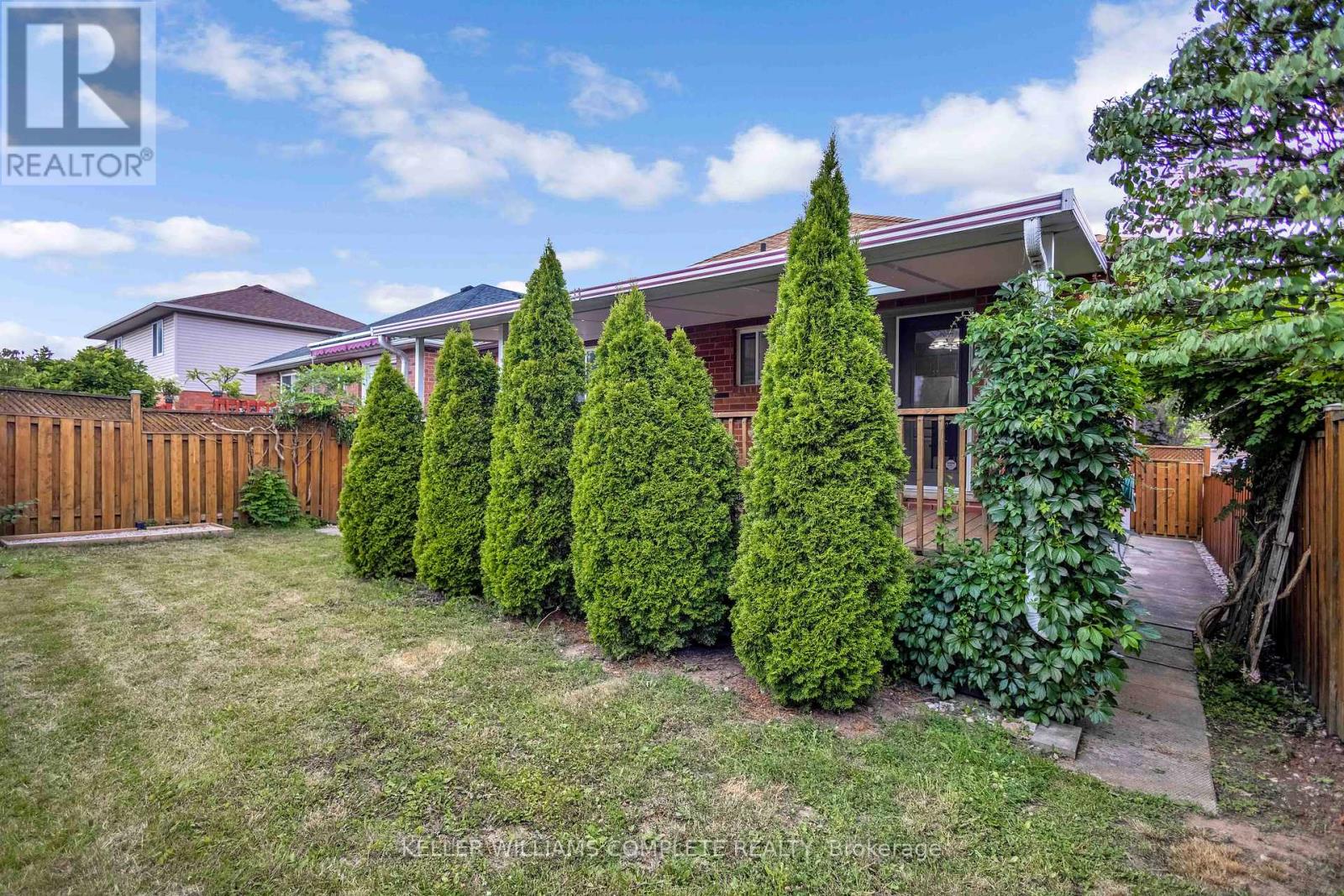Single Family House Raised bungalow for Sale in  HEPBURN CRESCENT Hamilton (Mountview) 