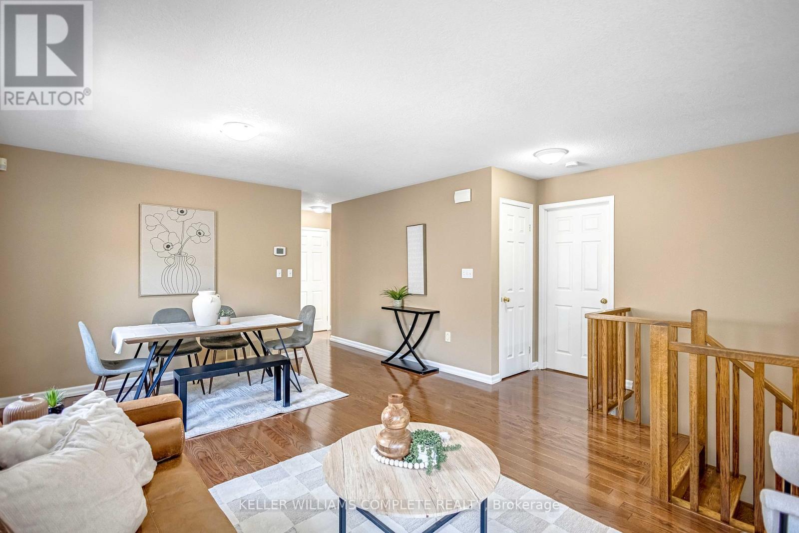 Single Family House Raised bungalow for Sale in  HEPBURN CRESCENT Hamilton (Mountview) 
