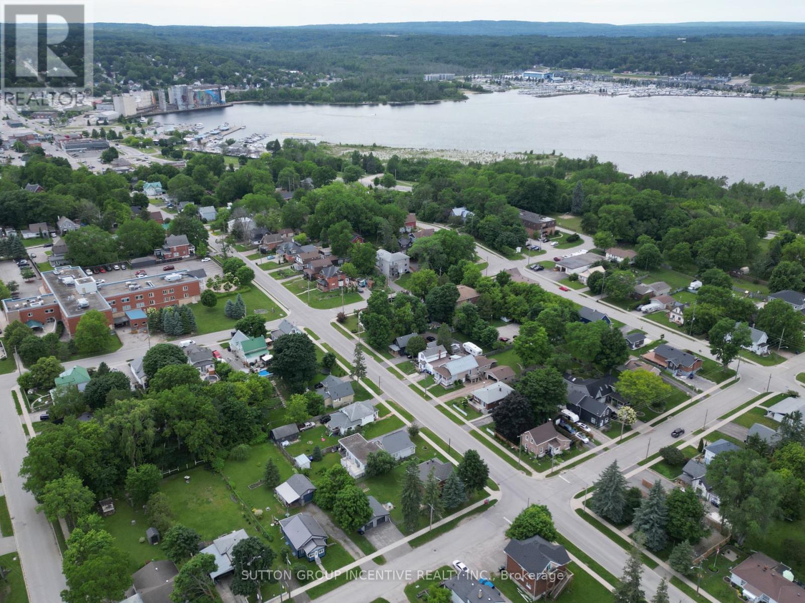 Photo 25 of 234 George Street, Midland ON