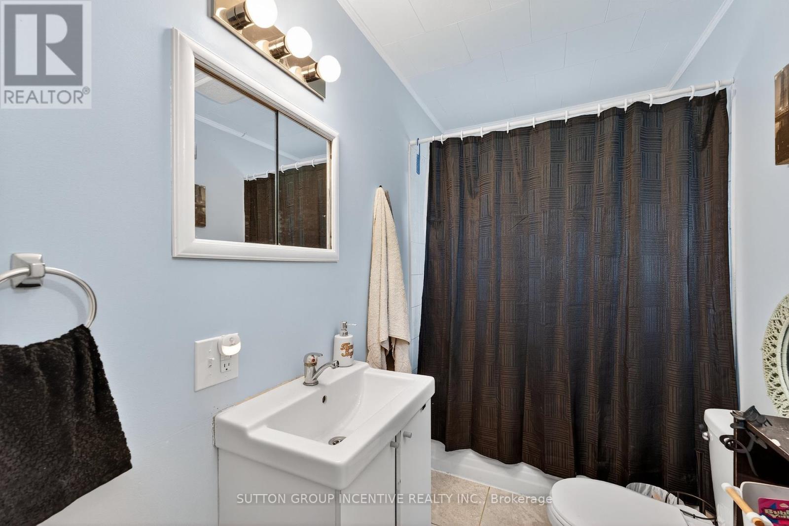 Photo 12 of 234 George Street, Midland ON