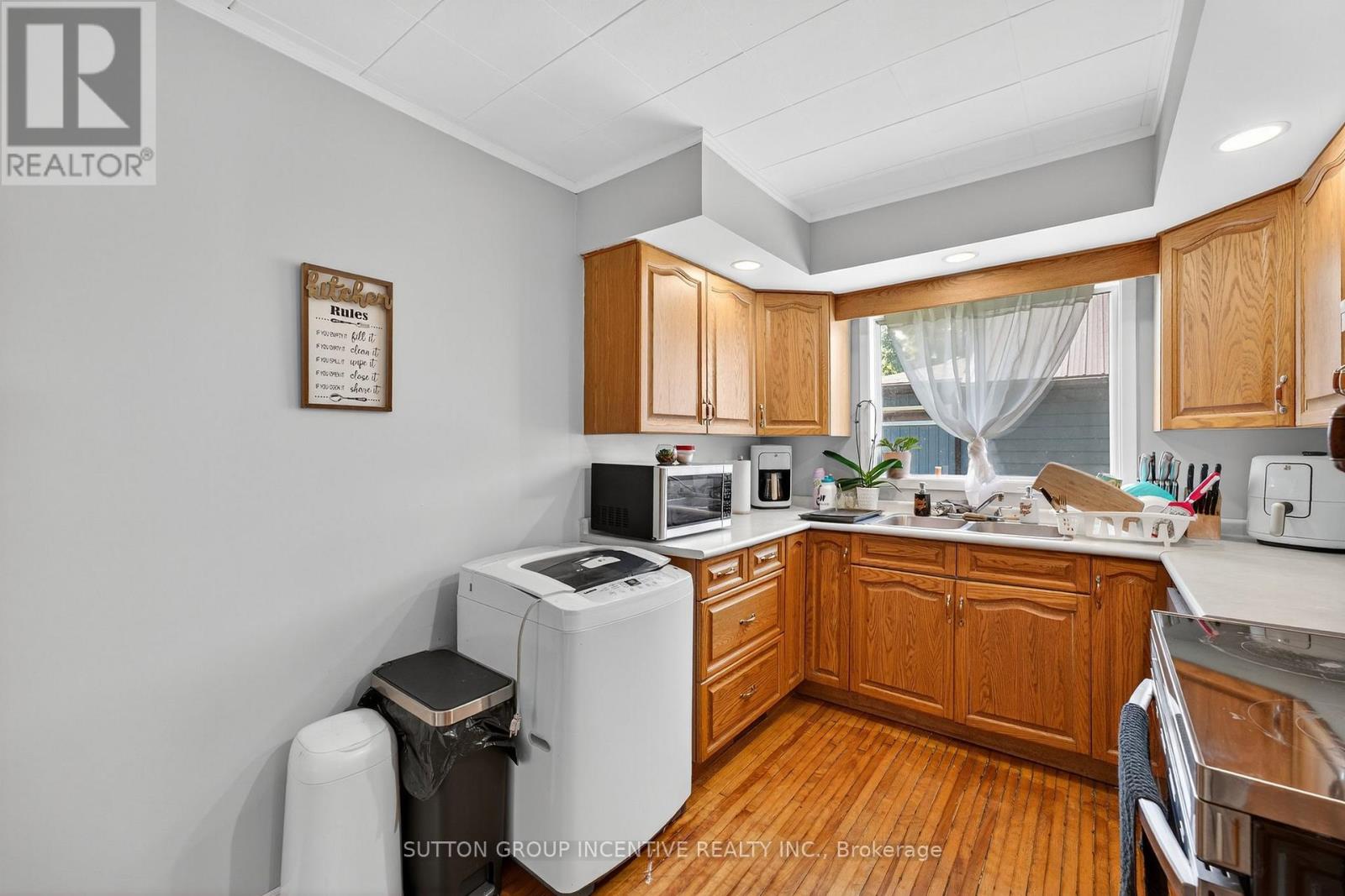 Photo 1 of 234 George Street, Midland ON