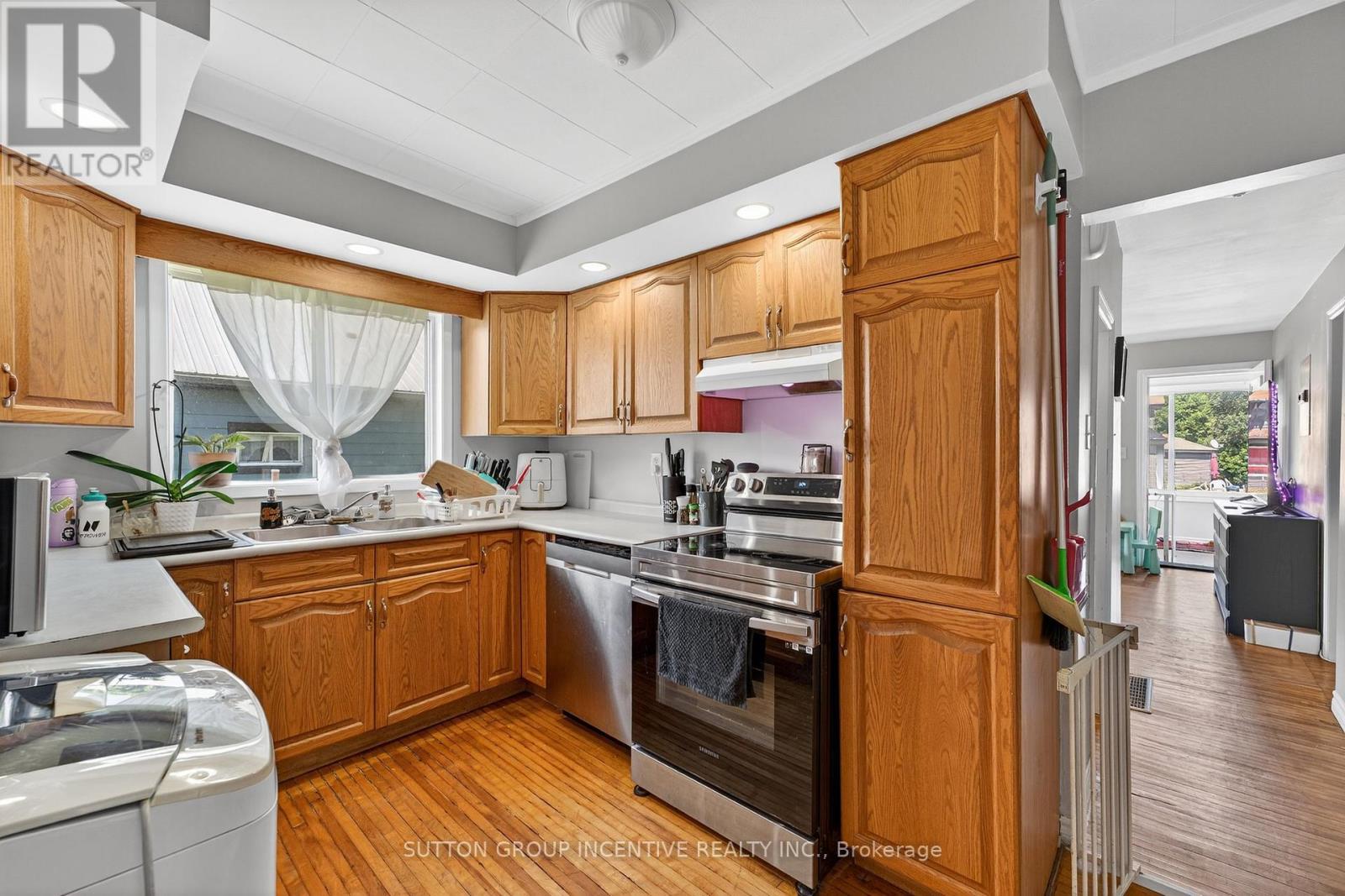Photo 16 of 234 George Street, Midland ON
