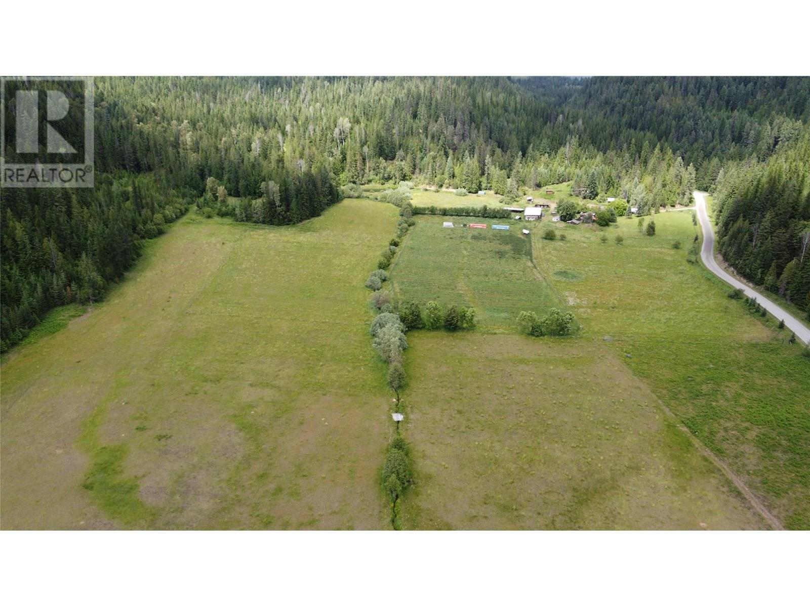 Photo 11 of 5795 Kaslo South Road, Kaslo BC