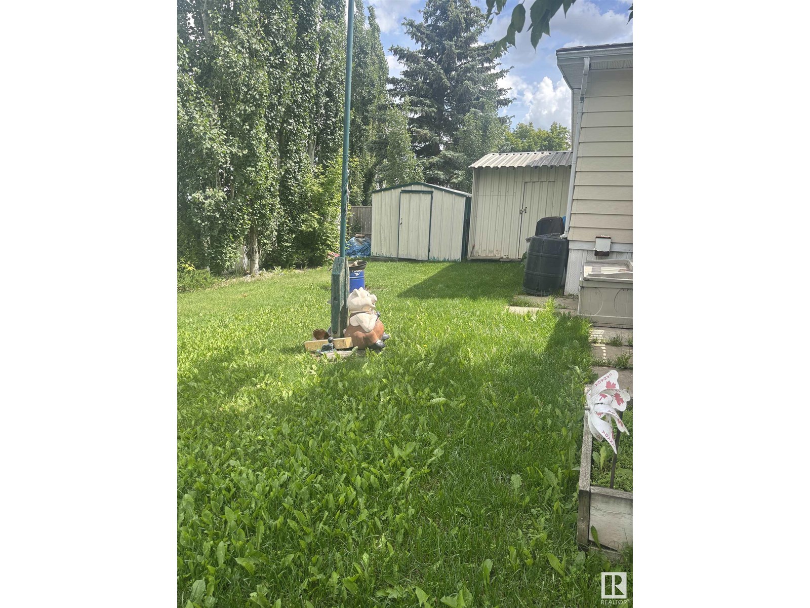 Photo 6 of 2 Oak Ridge Drive Nw Nw, Edmonton AB