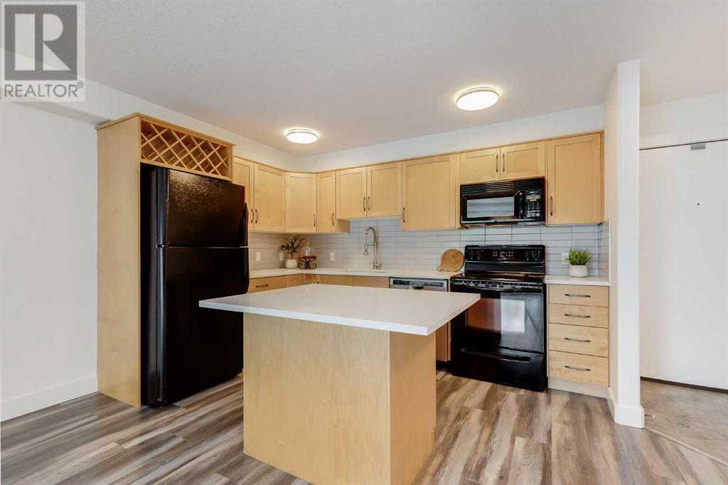 Single Family House for Sale in    Avenue NE Crescent Heights Calgary 
