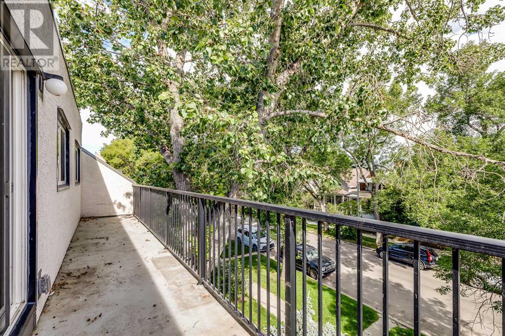 Single Family House for Sale in    Avenue NE Crescent Heights Calgary 