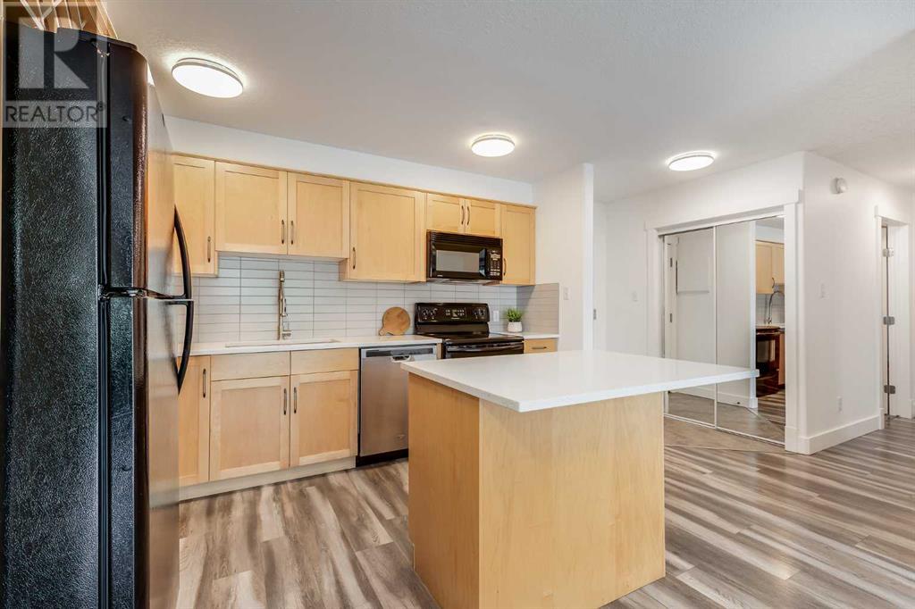 Single Family House for Sale in    Avenue NE Crescent Heights Calgary 