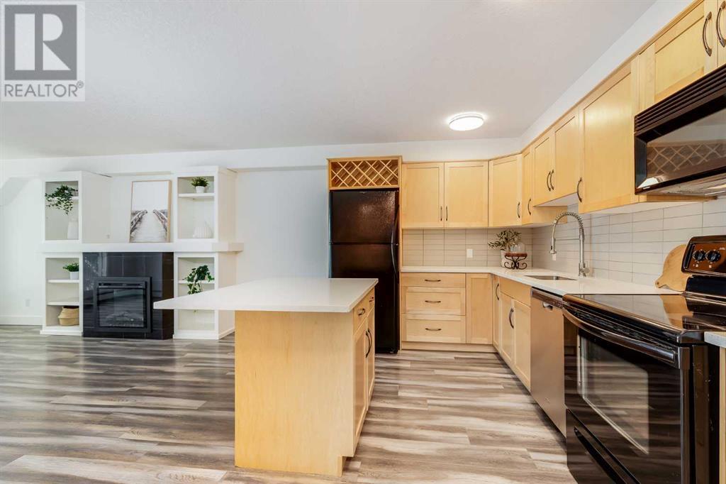 Single Family House for Sale in    Avenue NE Crescent Heights Calgary 
