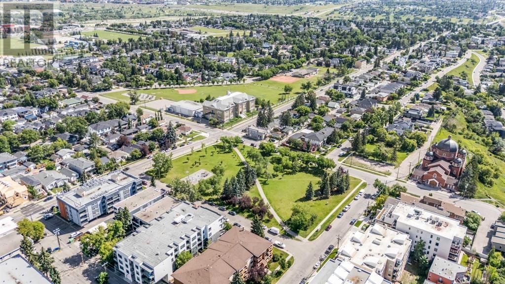 Single Family House for Sale in    Avenue NE Crescent Heights Calgary 