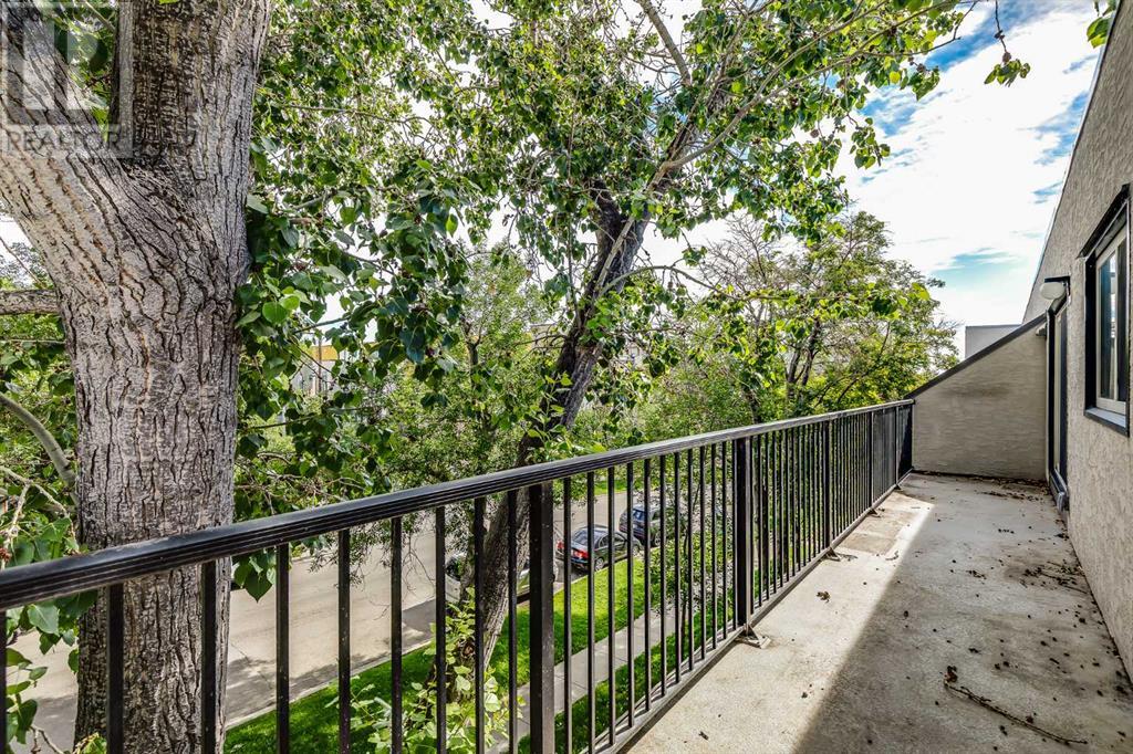 Single Family House for Sale in    Avenue NE Crescent Heights Calgary 