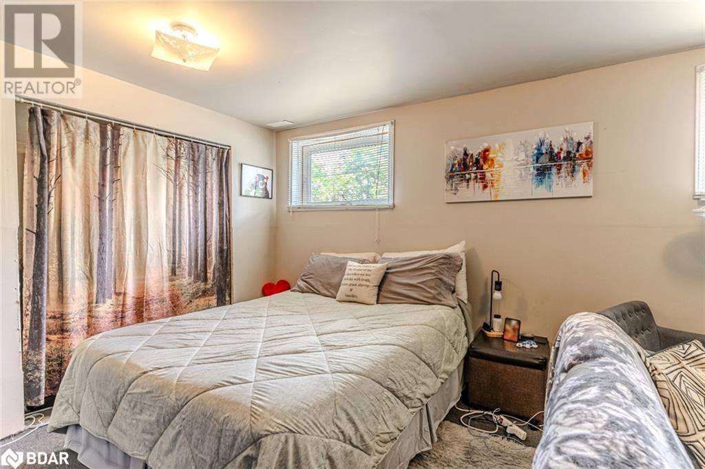 Photo 6 of 884 Maplewood Drive, Innisfil ON