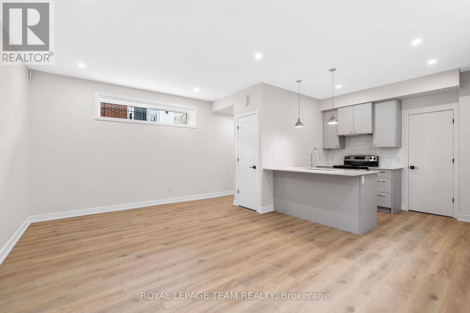 B2 Unit approx. 715 sqft