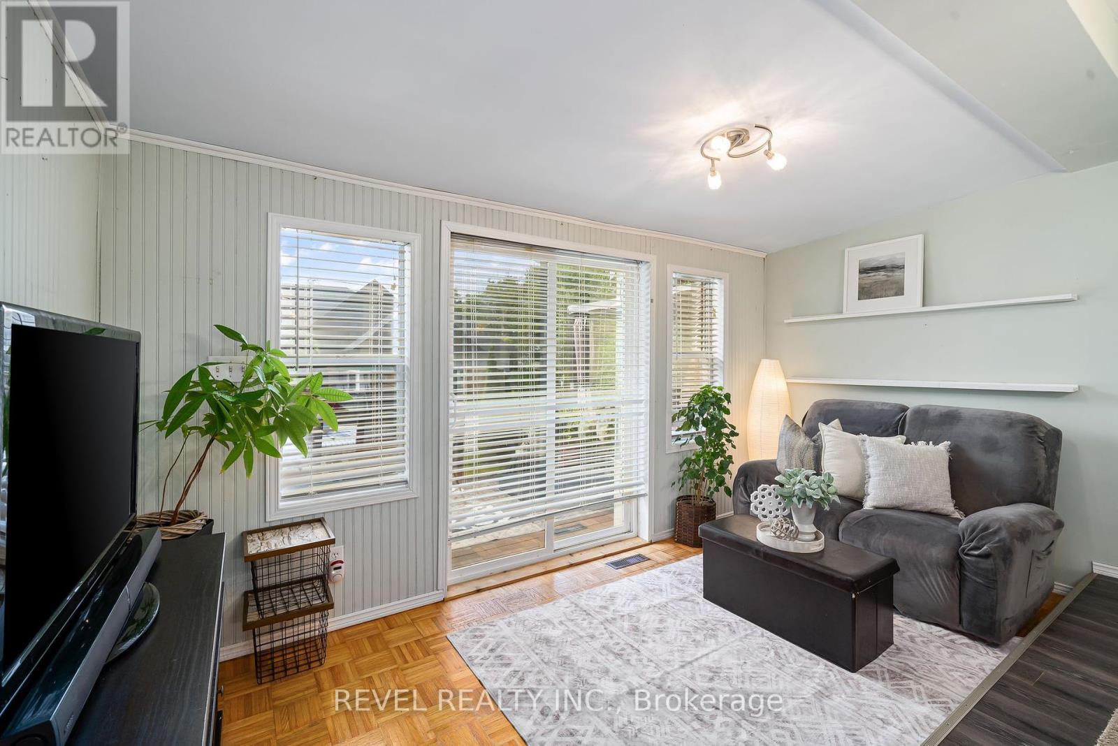 Photo 19 of 18 Armstrong Avenue, Scugog ON