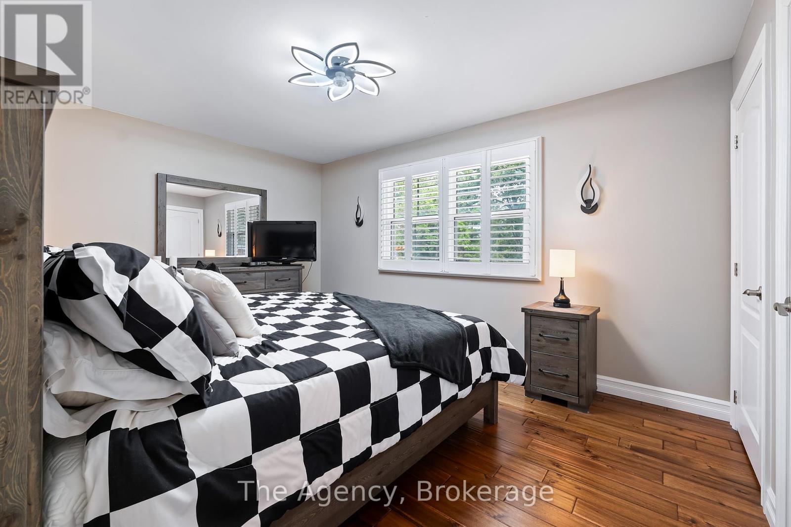 Photo 5 of 46 Summerlea Avenue, Welland ON