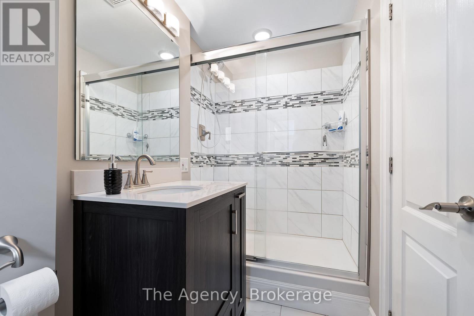 Photo 41 of 46 Summerlea Avenue, Welland ON