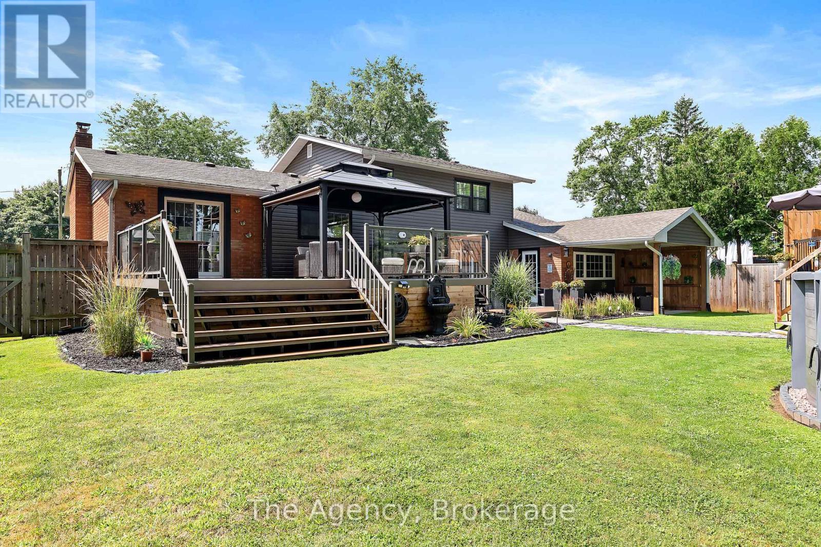 Photo 9 of 46 Summerlea Avenue, Welland ON