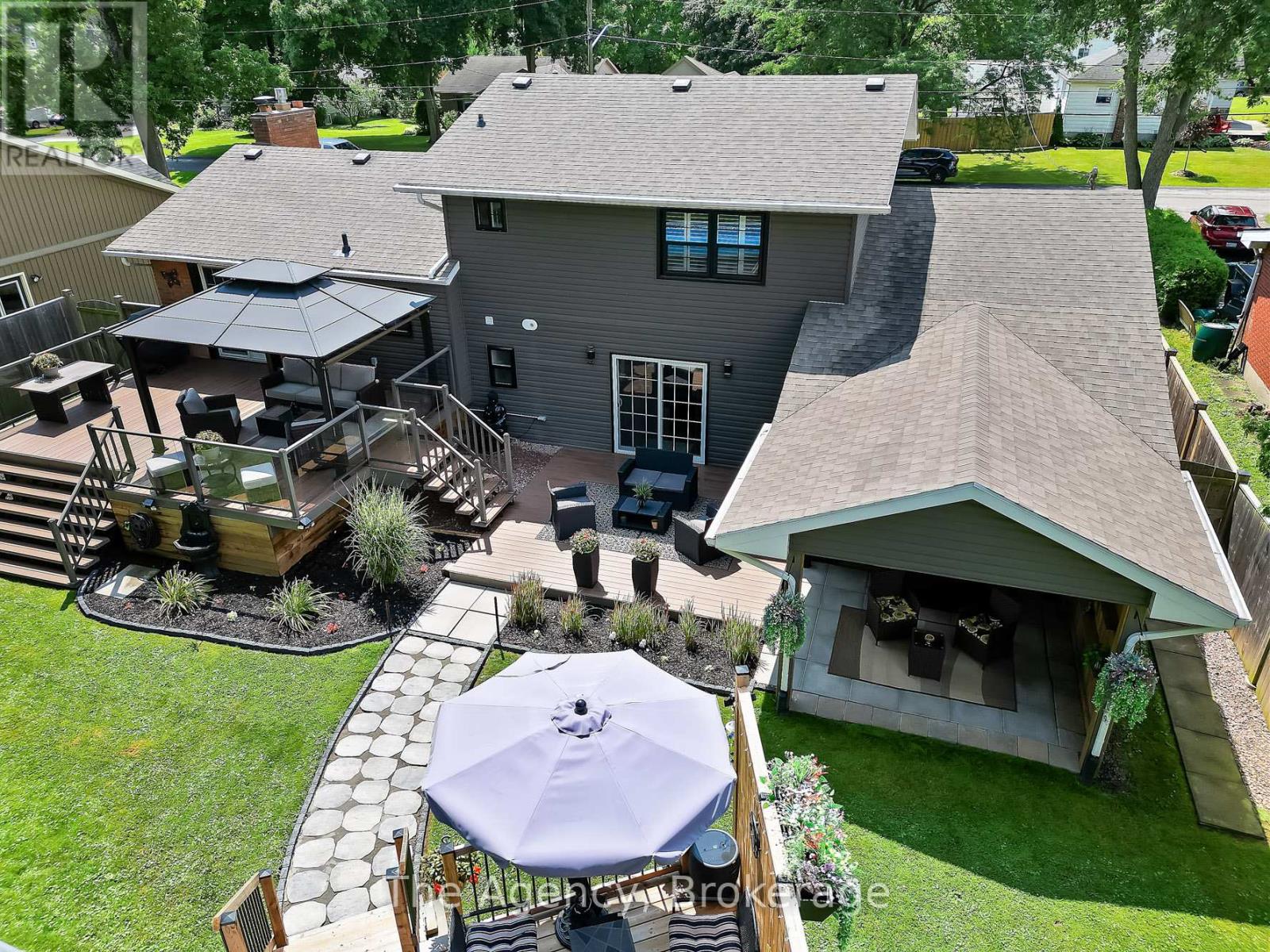 Photo 7 of 46 Summerlea Avenue, Welland ON