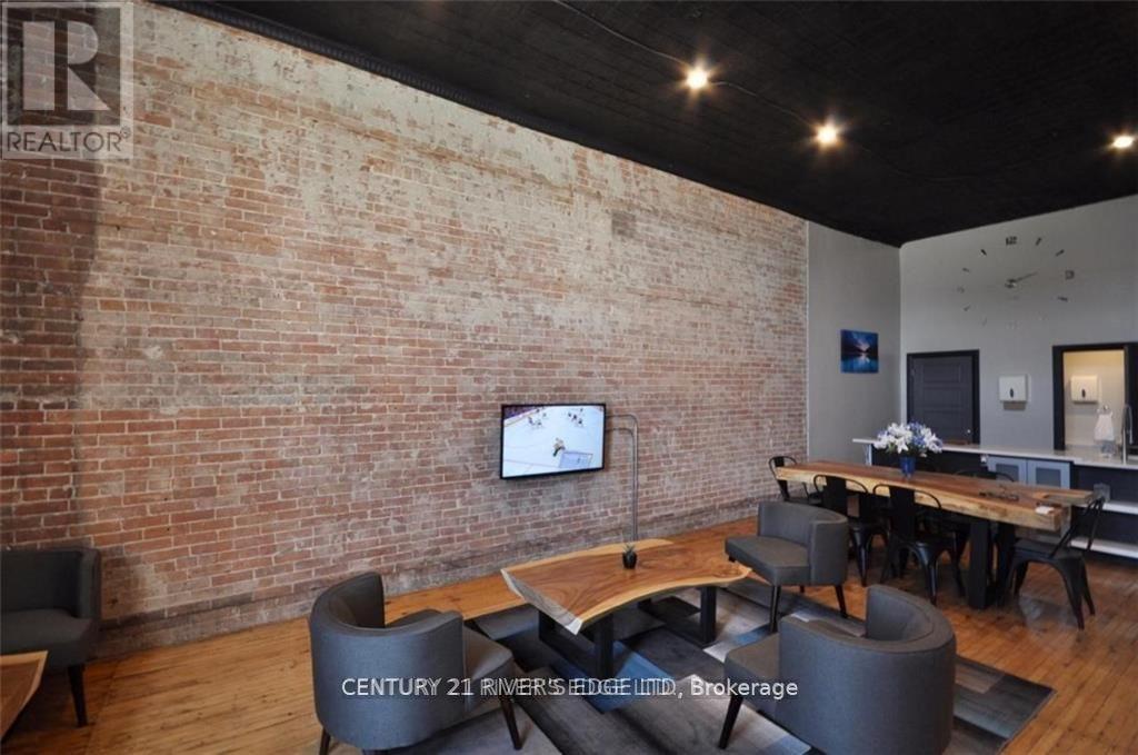 Photo 10 of 228 232 King Street W, Prescott ON
