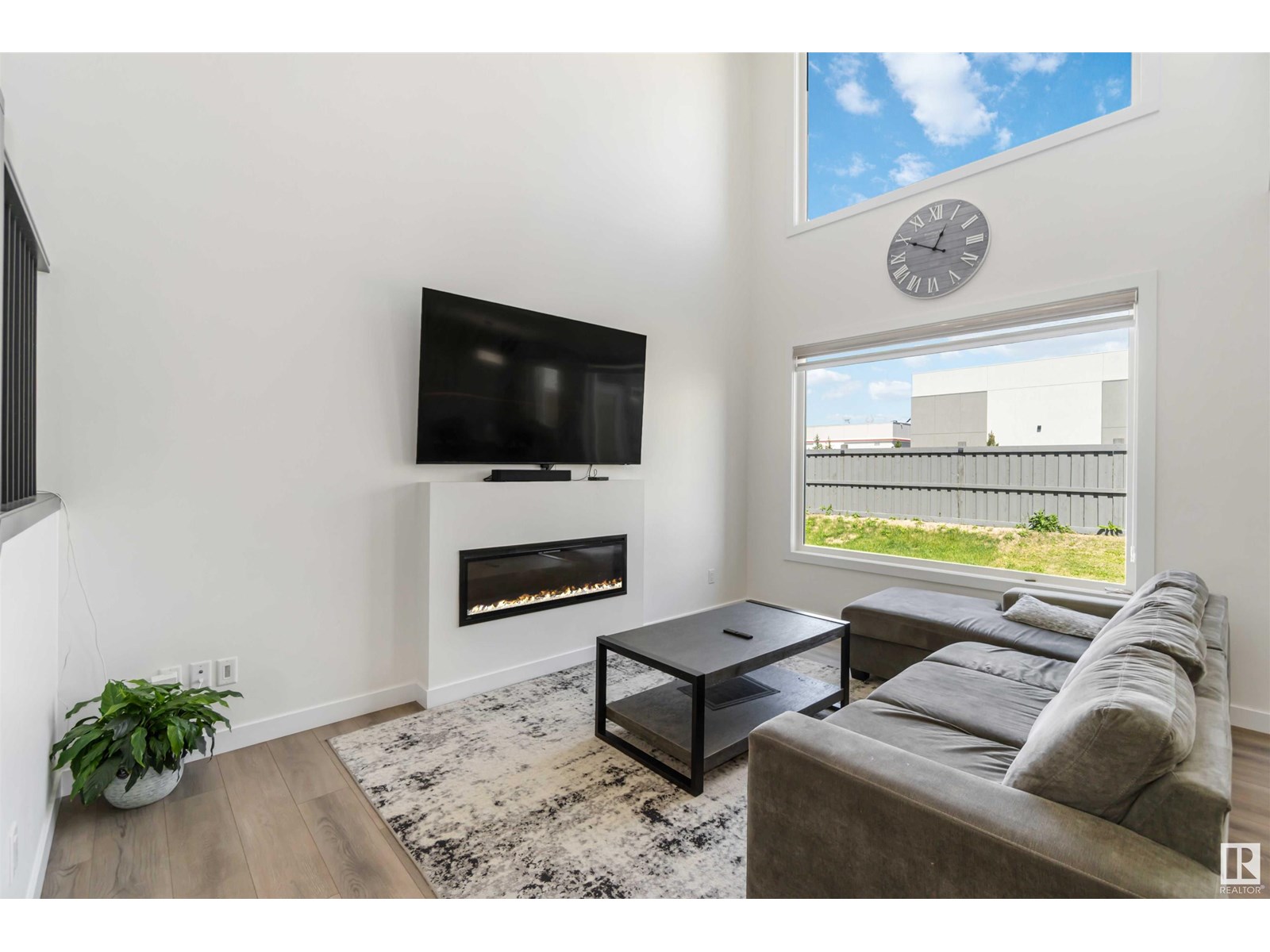 Photo 6 of 16808 30 Av Sw, Edmonton AB