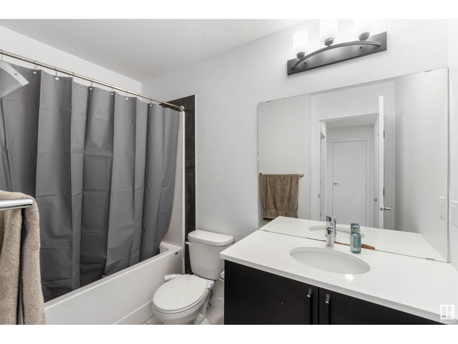Photo 36 of 16808 30 Av Sw, Edmonton AB
