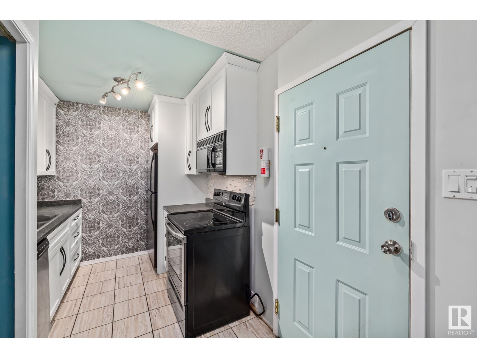 #202 10504 77 AV NW - Image 3