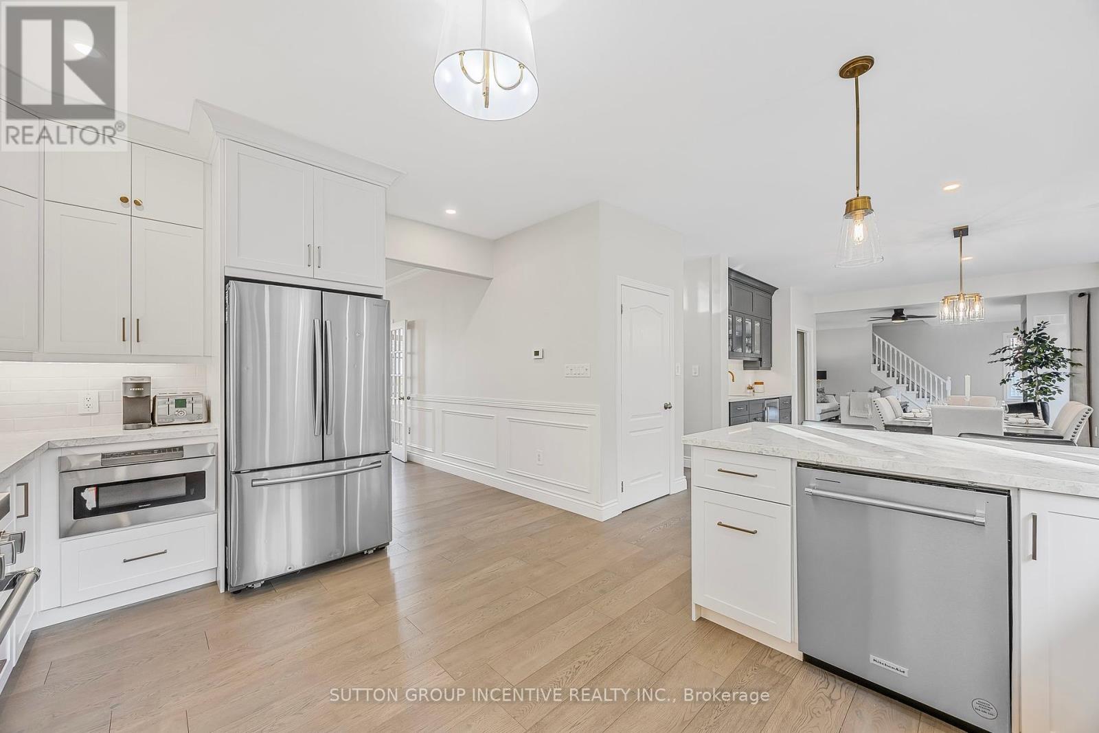 Photo 15 of 38 Lilac Lane, Springwater ON