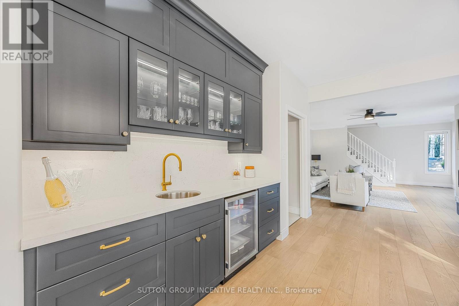 Photo 22 of 38 Lilac Lane, Springwater ON