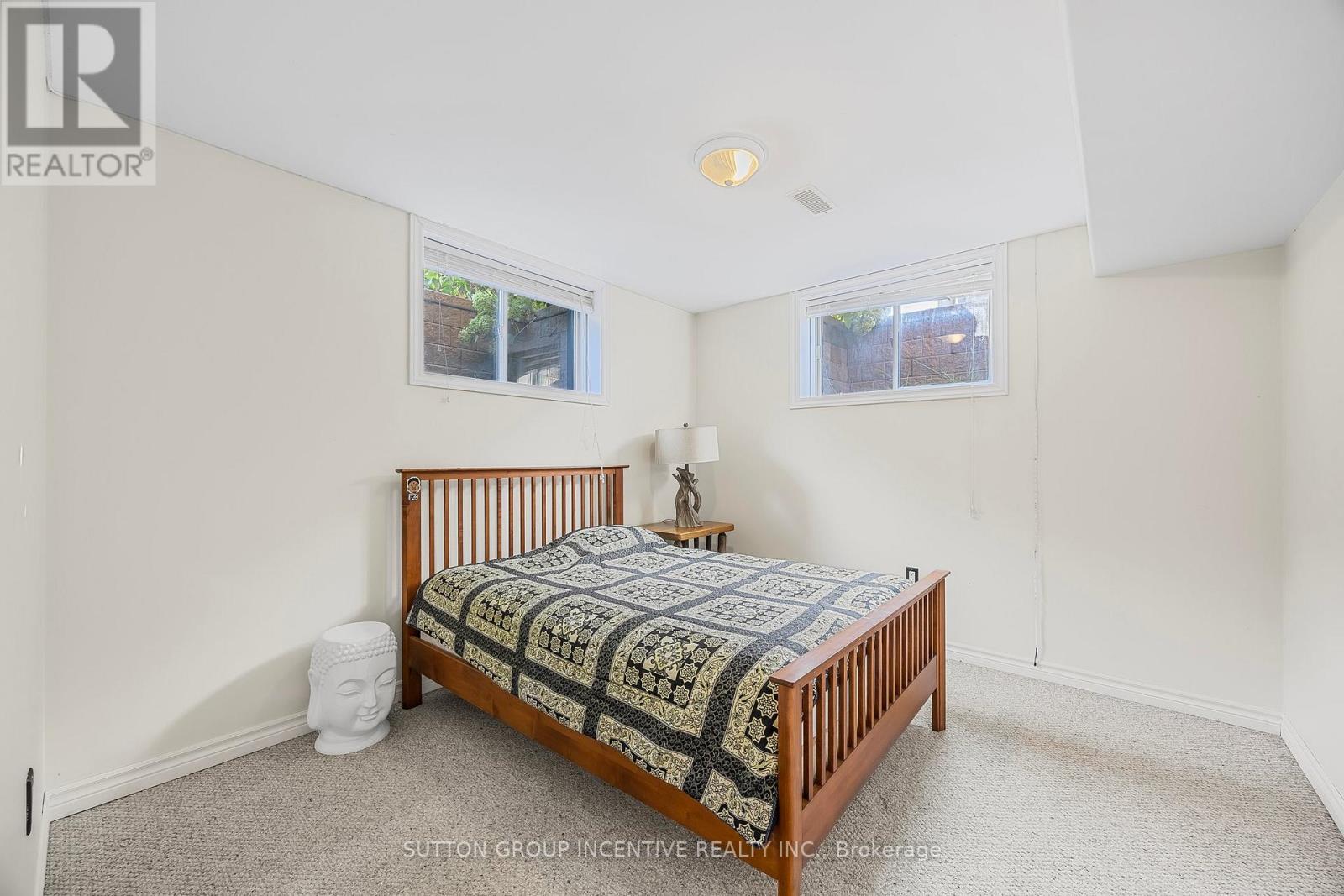 Photo 37 of 38 Lilac Lane, Springwater ON