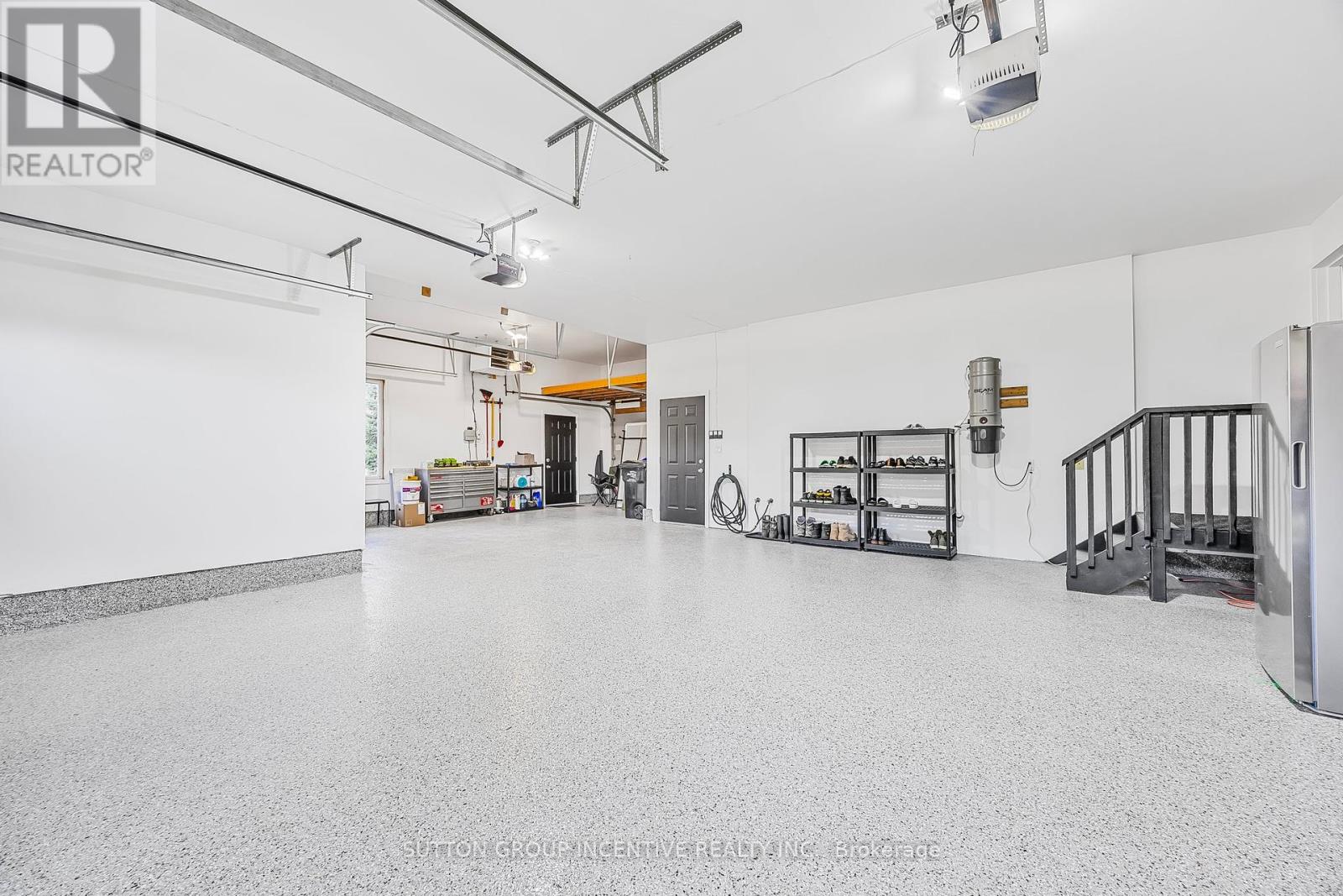 Photo 40 of 38 Lilac Lane, Springwater ON