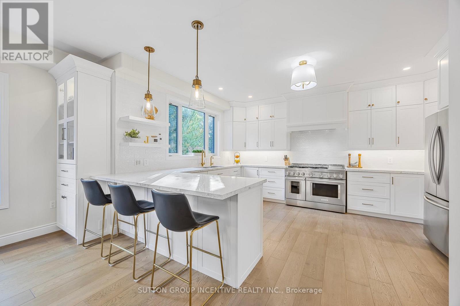Photo 13 of 38 Lilac Lane, Springwater ON