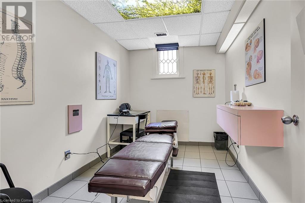Photo 14 of 866 Main Street E, Hamilton ON